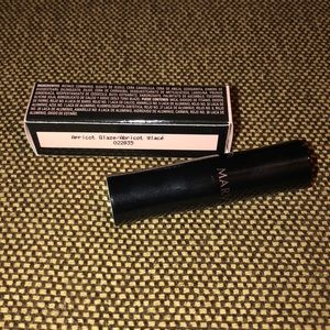 Creme lipstick